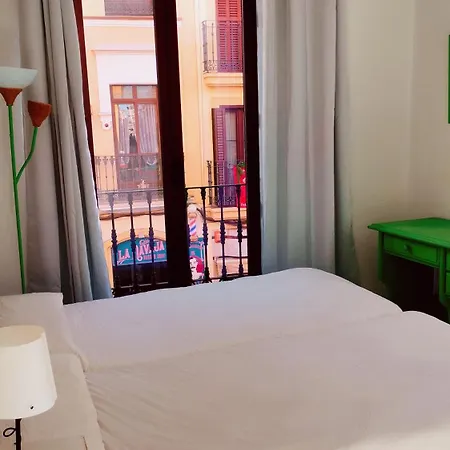 En Centro Con Vistas A La Plaza Alameda De Hercules - Hasta 7 Personas Apartment *