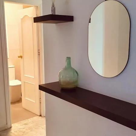 Apartamento En Centro Con Vistas A La Plaza Alameda De Hercules - Hasta 7 Personas *